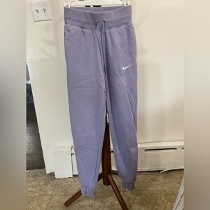 Nike Purple Jogger Sweatpants Relaxed Fit